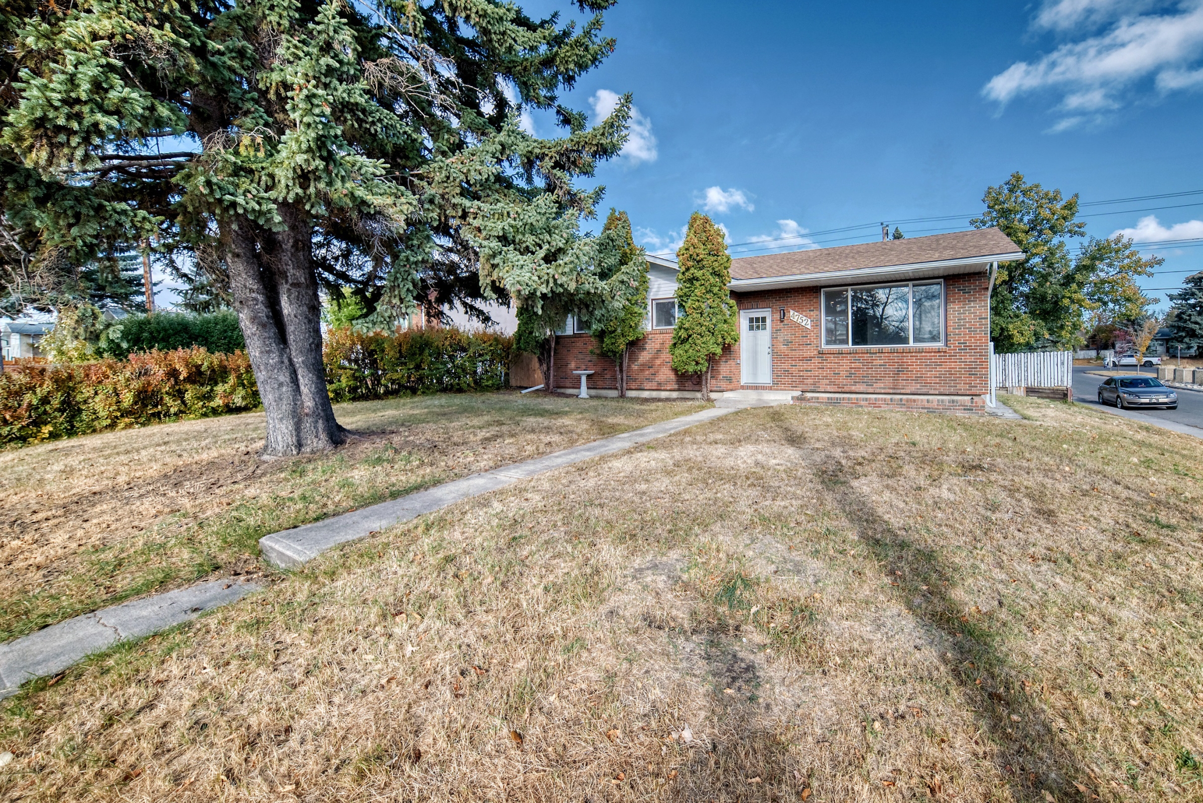 4752 Memorial Drive